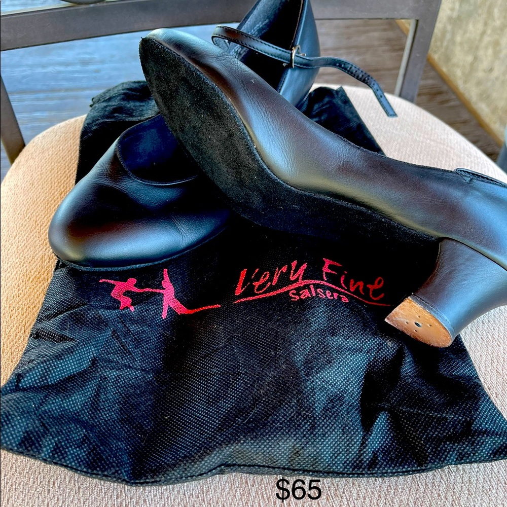 Dance leather shoes